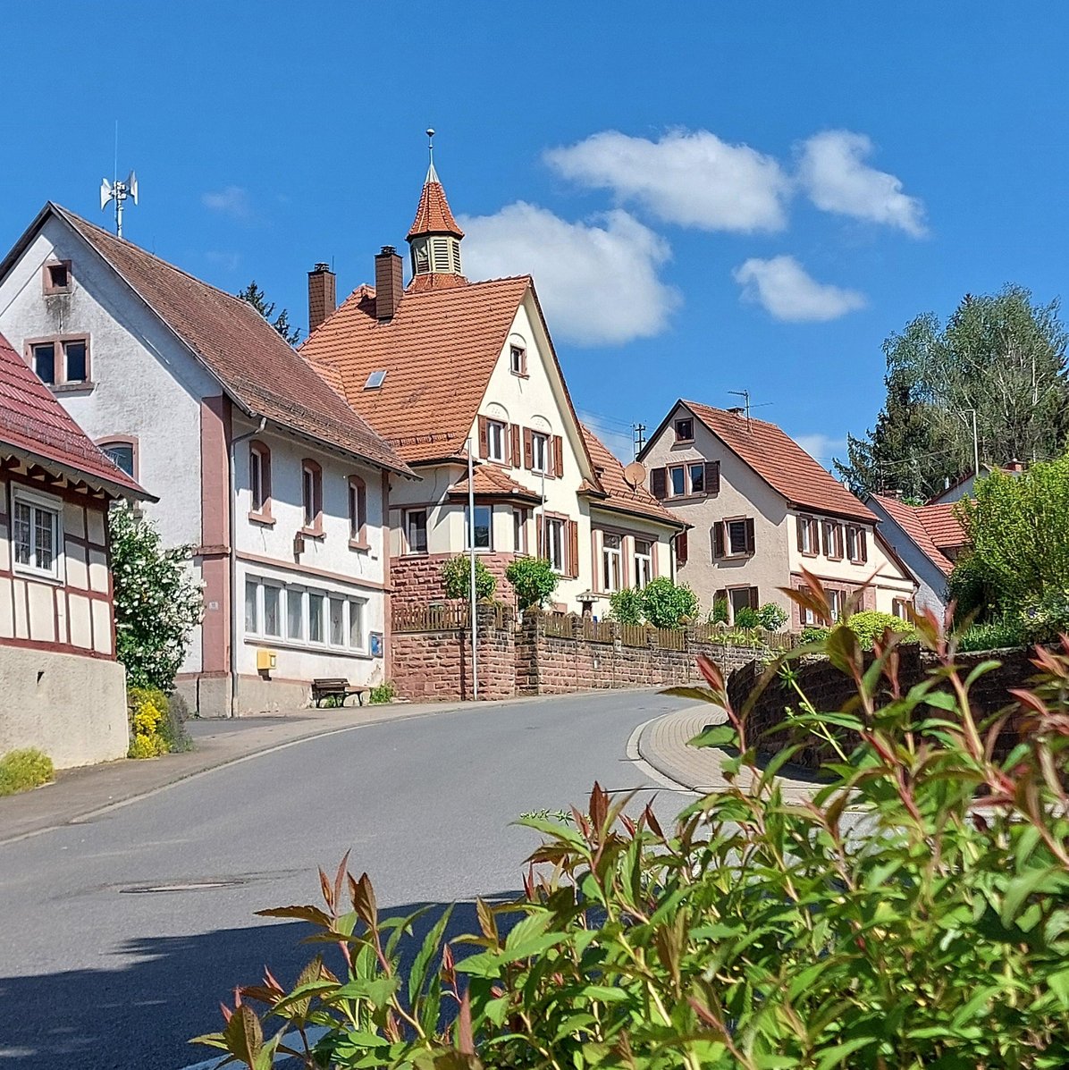 Kleineicholzheim Ortsansicht Kleineicholzheim vom Brunnenplatz aus